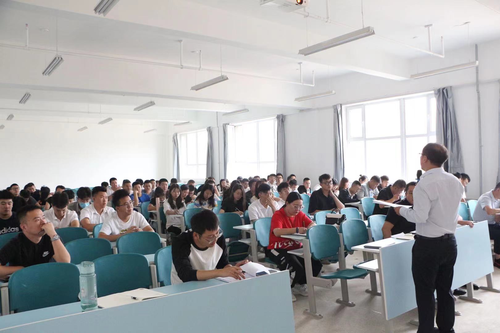 夯實學生管理，強化責任擔當!